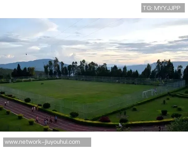 老公沉迷足球比赛的那些日子我该如何打发我的闲暇时光